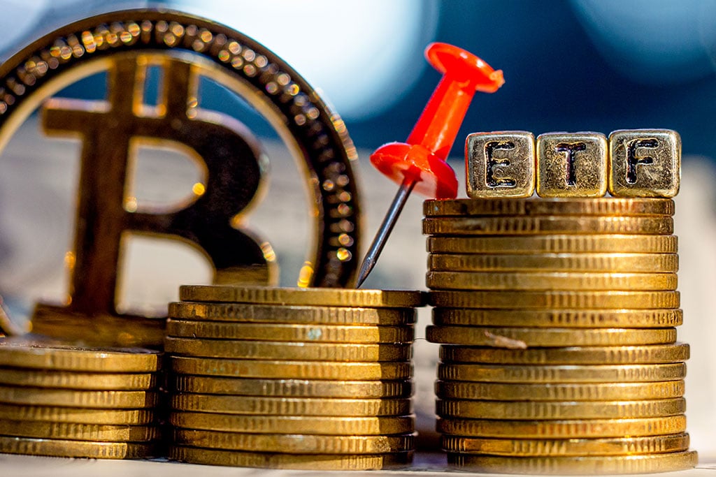 Bitcoin Community Anticipates SEC Greenlight on Spot ETF as Analysts Predict $5B Inflow in H1