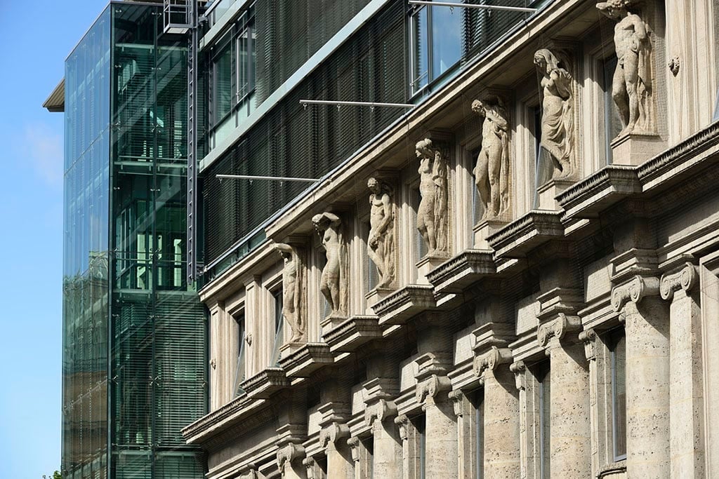 Boerse Stuttgart Stock Exchange Taps BaFIN License to Offer Crypto Custody