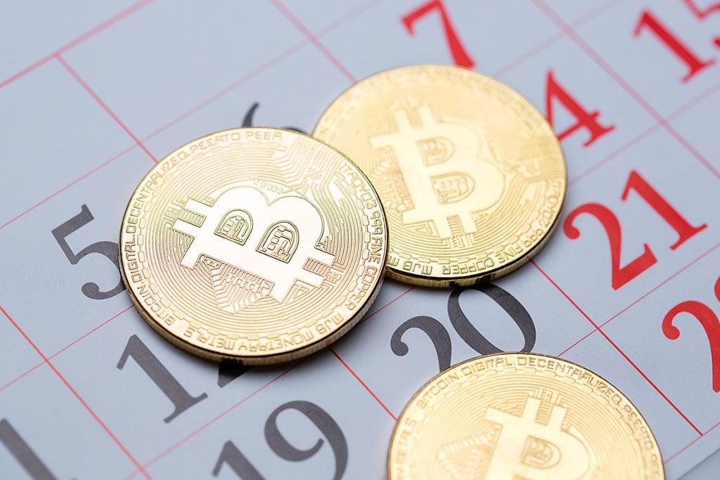 Bitcoin Halving 2024 Just Month from Now Around April 17-20, Analysts Advise Caution