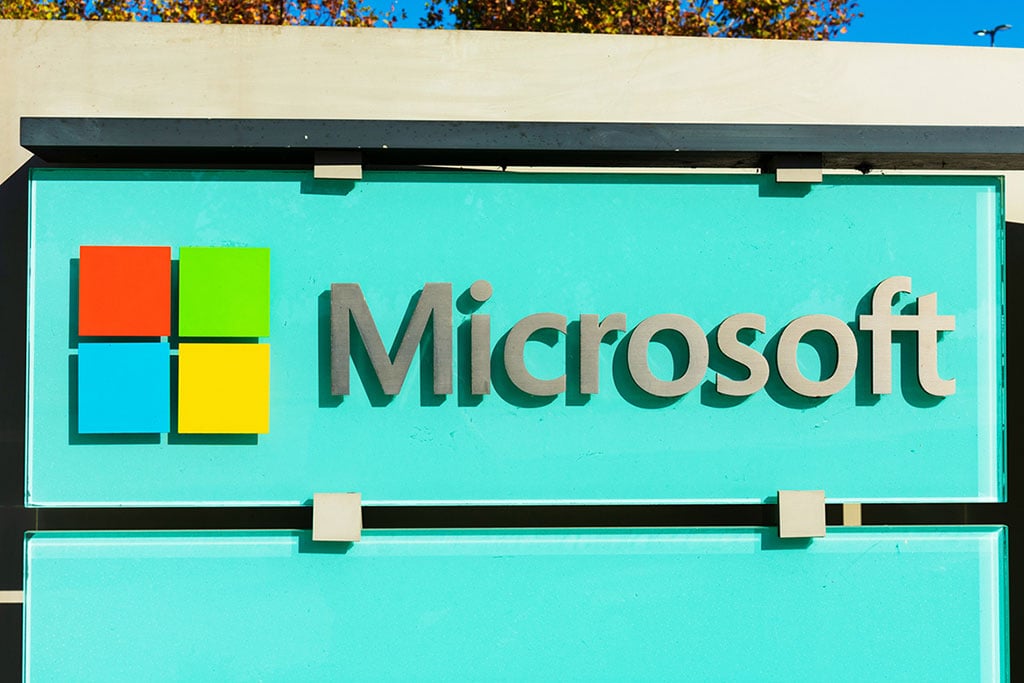 Microsoft Is Gradually Closing In on Apple as It Eyes Position as World’s Largest Stock