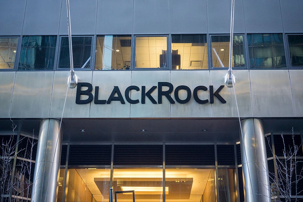 BlackRock Proposes Bitcoin ETF Ads on Former Banks