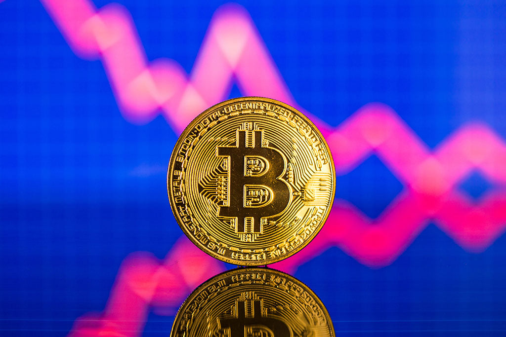 Bitcoin Price Drops to $42,000, Altcoins Face Selling Pressure