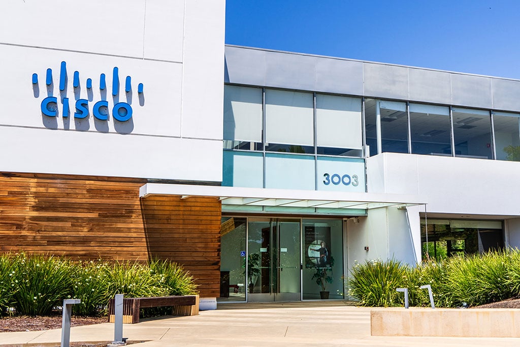 Cisco Challenges Core Rivals with Release of New AI Chips