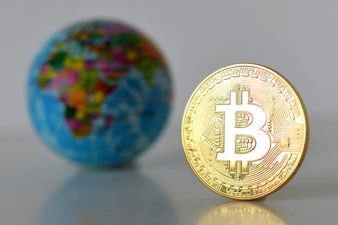 Bernstein Report: Bitcoin (BTC) Market Cap Could Surpass $3T by Mid-2025 Fueled by Geopolitical Instability