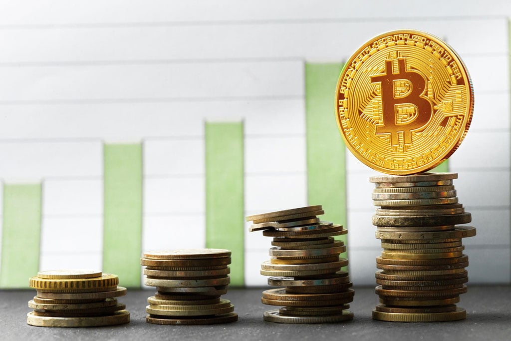 Bitcoin Price Jumps 4% Breaking Out of June Downtrend, What’s Ahead in July?