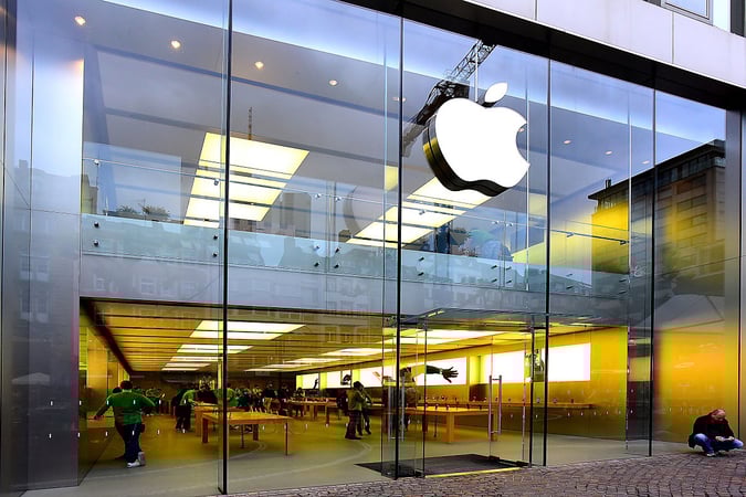 Apple's iPhone 15 Set for Mid-September Release amid Smartphone Slowdown