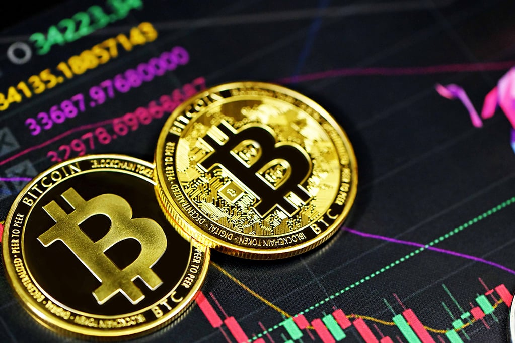 Bitcoin Price Surges Past $44,000 as Momentum Builds