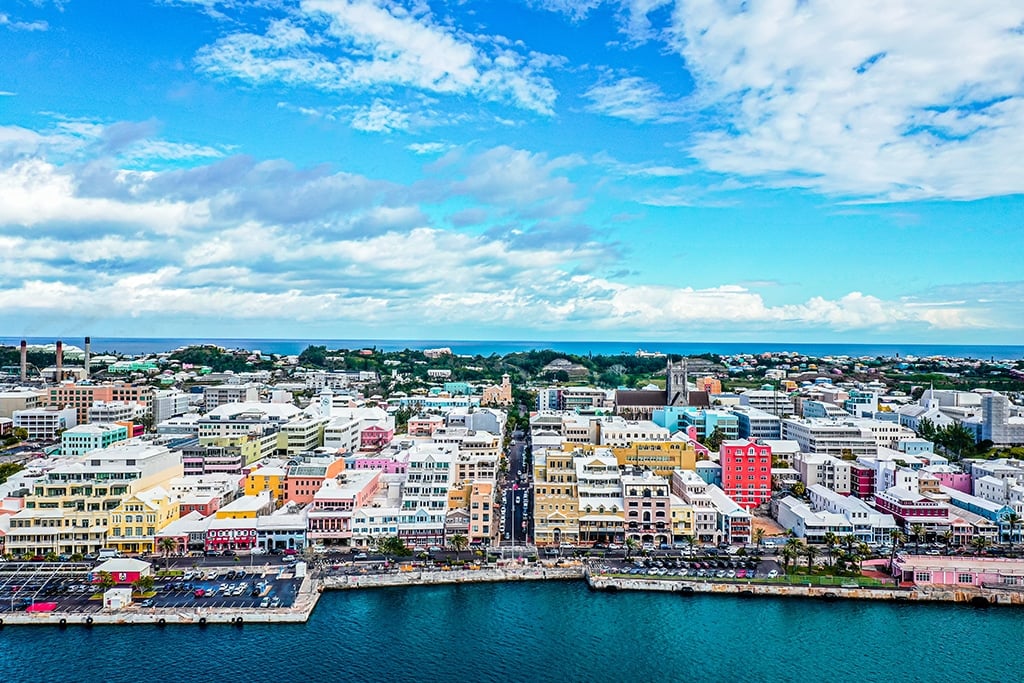 Coinbase to Open Derivatives Exchange in Bermuda Next Week