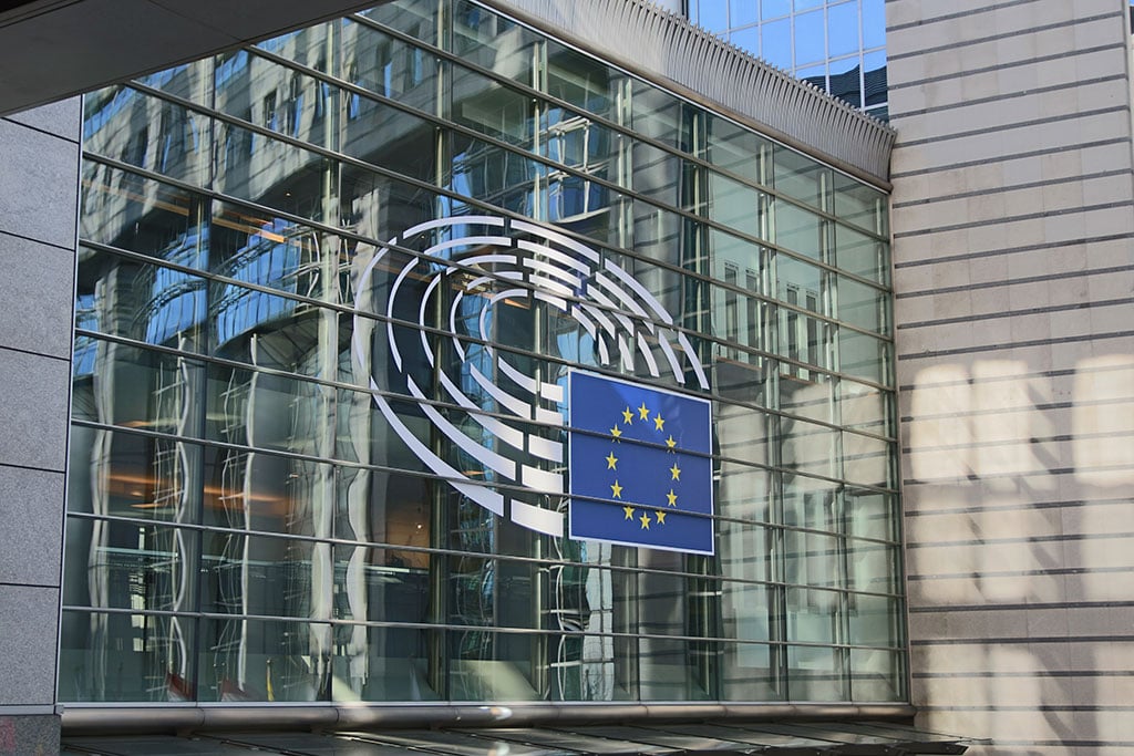 EU Parliament Approves Controversial Data Act with Smart Contract Kill Switch