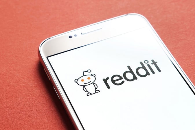 Reddit Shares Surge 14% Following OpenAI Partnership