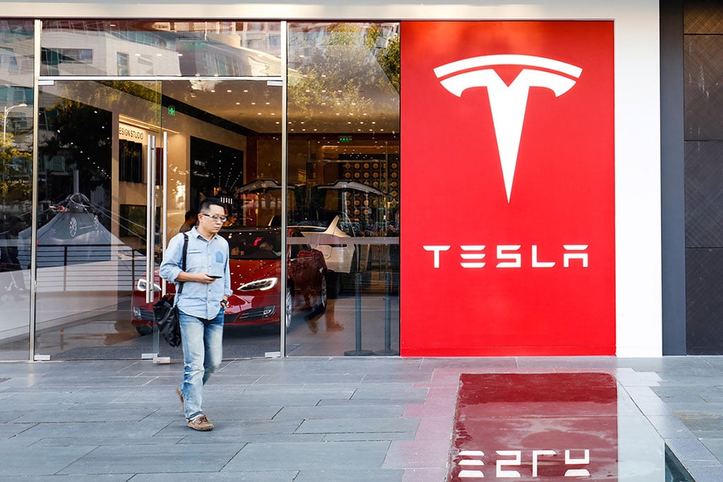 Tesla (TSLA) Shares Gain 4% as Elon Musk Pushes to Repair US and China Foreign Relations