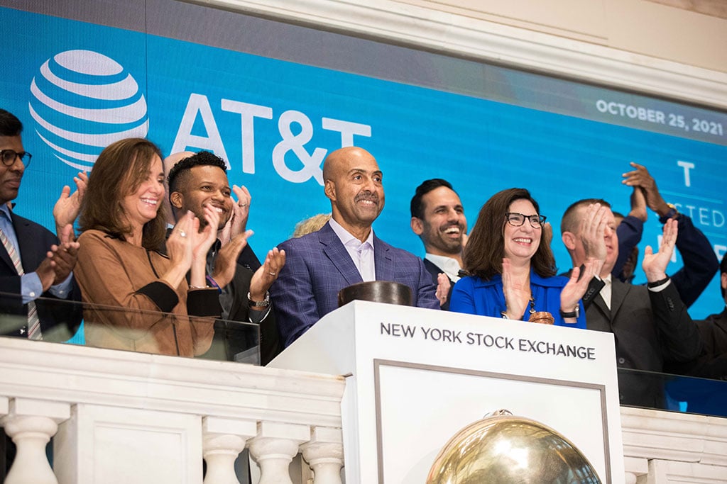 AT&T Stock Slumps to 30-Year Low amid Toxic Lead Cable Scandal