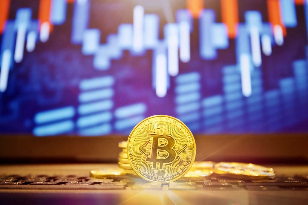With Bitcoin Bounce Back, Crypto Mining Stocks Surge to Yearly Highs