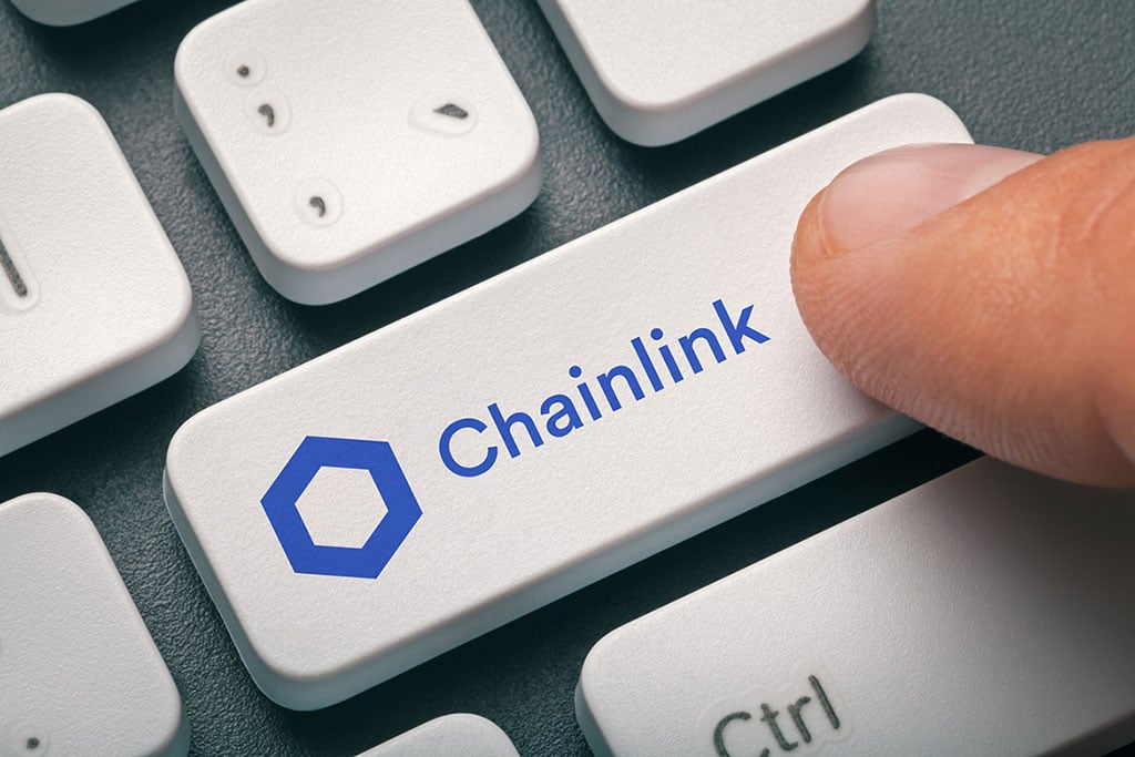 Chainlink (LINK) Shoots Up 7% as Crypto Market Turns Sluggish: Possible Reasons