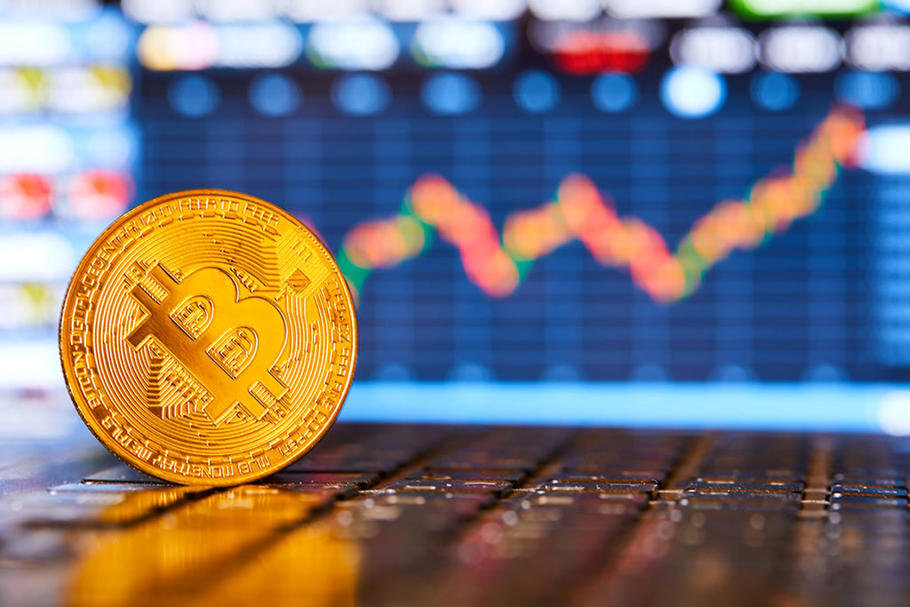 Macro Investor Dan Tapiero Expects Bitcoin Price at $100,000 as Conservative Target