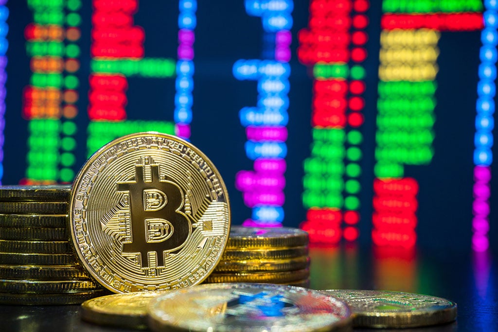 Bitcoin Dominance Peaked, Says Analyst, Altcoins to Take Charge?