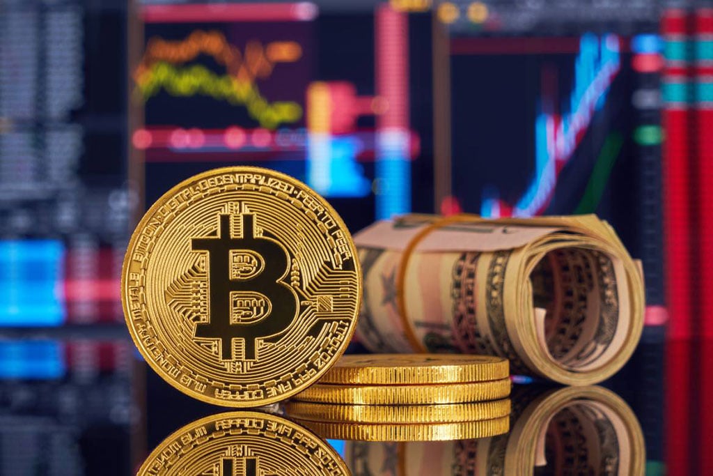 Bitcoin Price Eyes $44K Mark as Crypto Market Cap Is Close to $1.7T