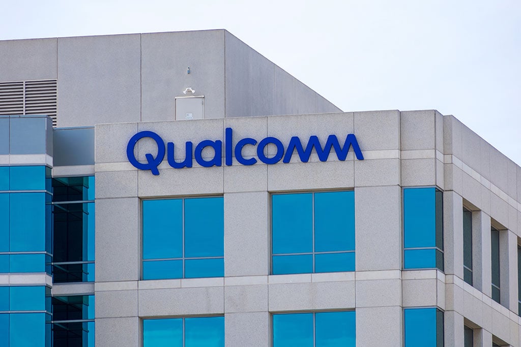 Qualcomm Announces Mixed Fiscal Q3 2023 Results, QCOM Shares Drop Nearly 7%