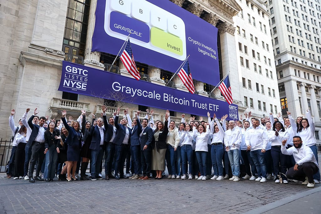 Grayscale Announces Plan to Drop Fee on Its GBTC Bitcoin ETF amid Massive Outflows