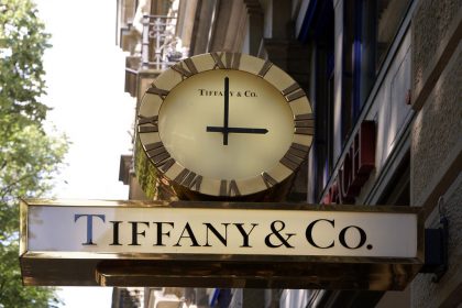 LVMH Is to Acquire Tiffany for $16.5 Billion | Coinspeaker