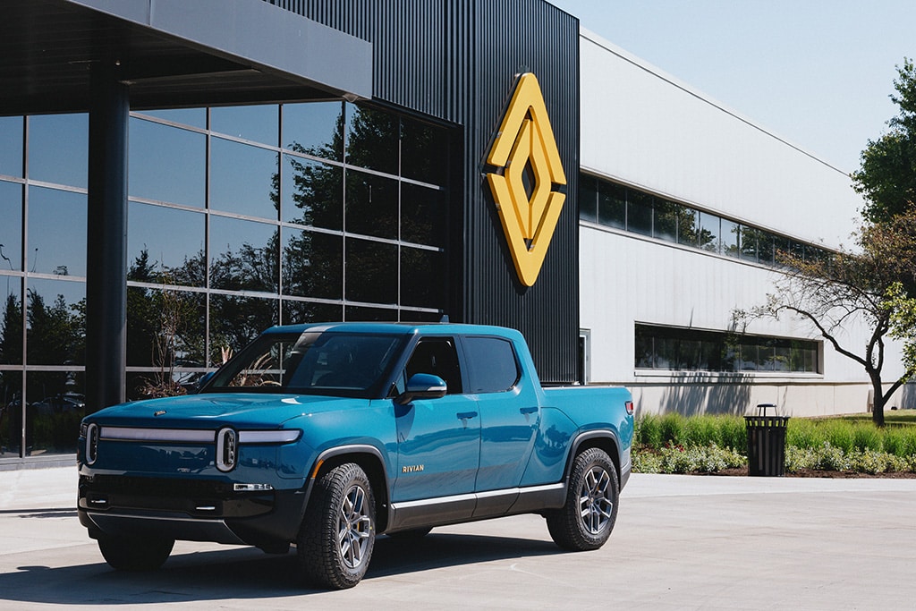 Rivian Reports Mixed Q1 2023 Results, RIVN Shares Up 5.5 After Hours