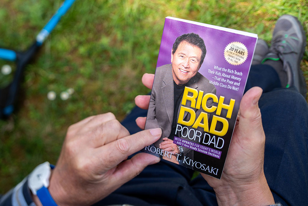 ‘Rich Dad, Poor Dad’ Author Robert Kiyosaki Endorses Bitcoin over Traditional Investments