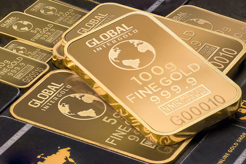 Gold prices at record highs amid economic, geopolitical uncertainty