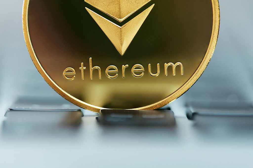 Ethereum (ETH) Price Signals Further Bullish Rebound Fueled by Rising Demand from US Spot Ether ETFs